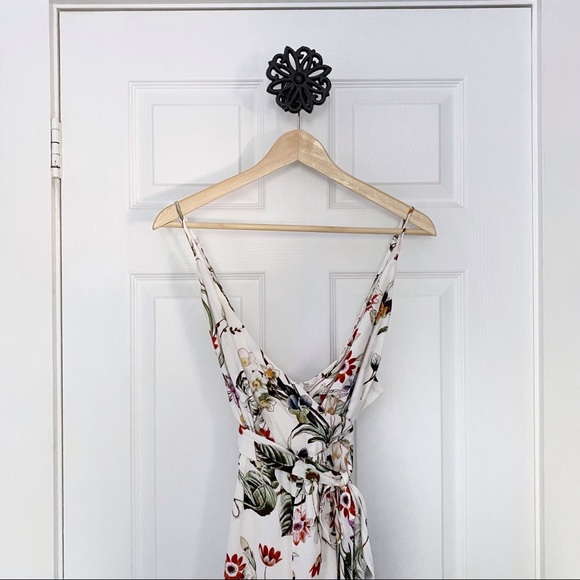 LULU’S Sprout and About White Floral Print Wrap Romper Sz Small - Picture 5 of 11